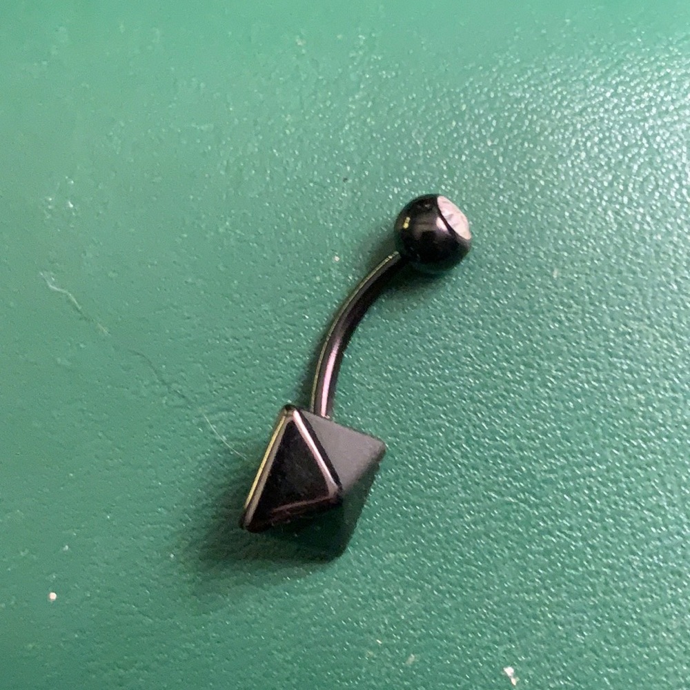 Black PVD Coated Pyramid Stud Navel/Belly Button Barbell